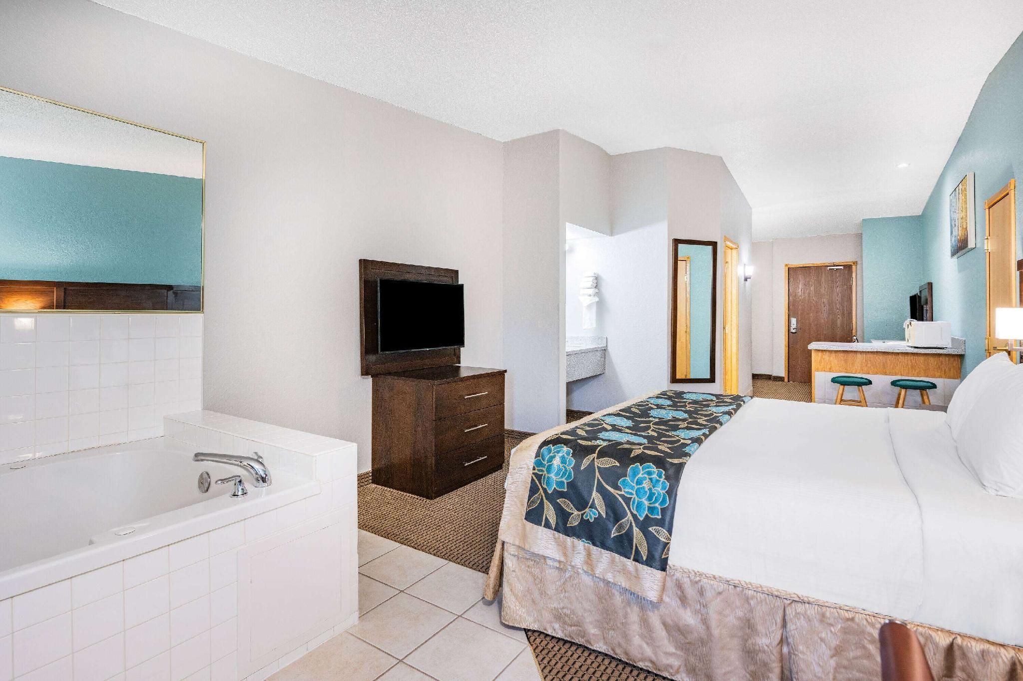 2 Queen Beds, Studio Suite, Jetted Tub, Non-Smoking