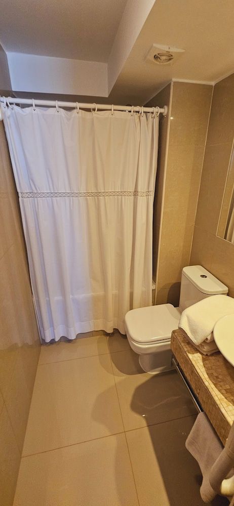 RQ Santiago Standard Room 26