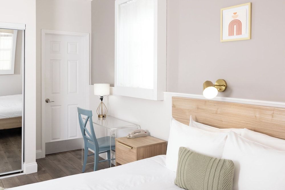 Riviere South Beach Hotel Studio, 1 Queen Bed 8