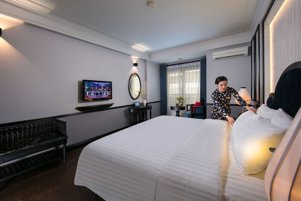 Premium Suite with window