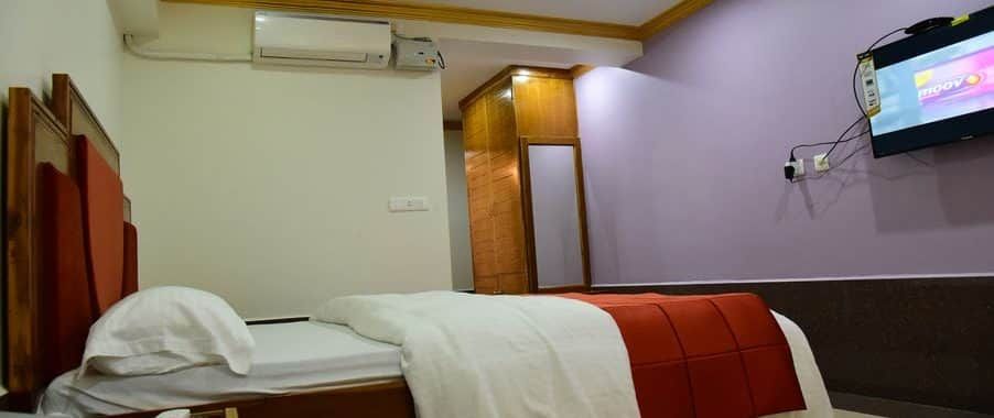 Hotel Chembiyan Economy Room 3