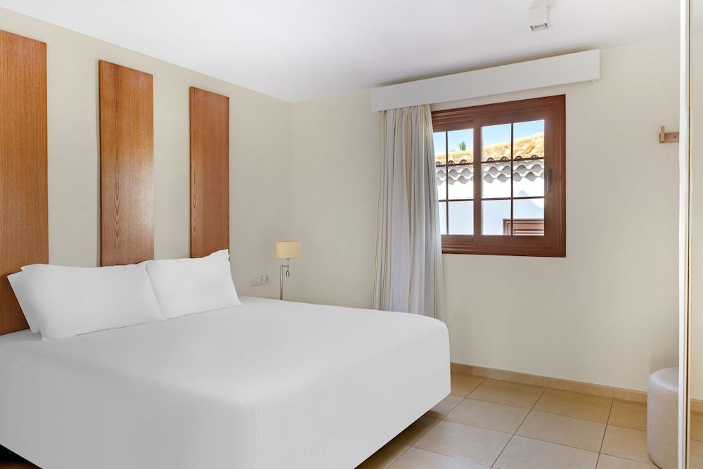 Royal Tenerife Country Club Family Apartment, 2 Bedrooms 3