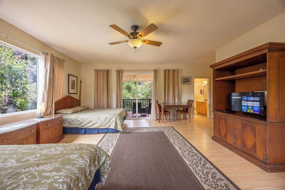 Volcano Forest Inn Room (Botanical) 2