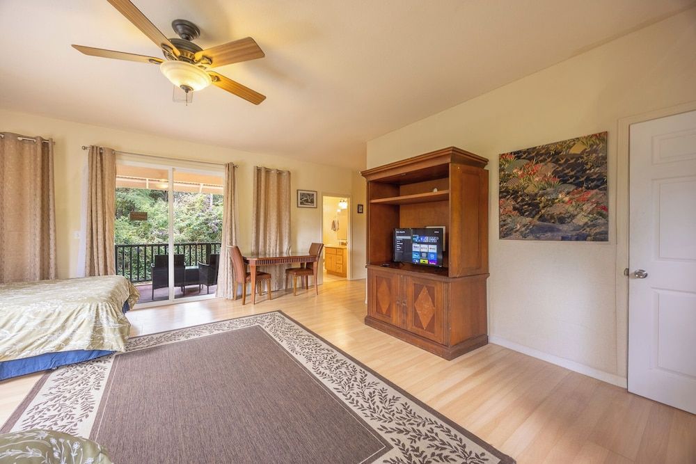 Volcano Forest Inn Room (Botanical) 6