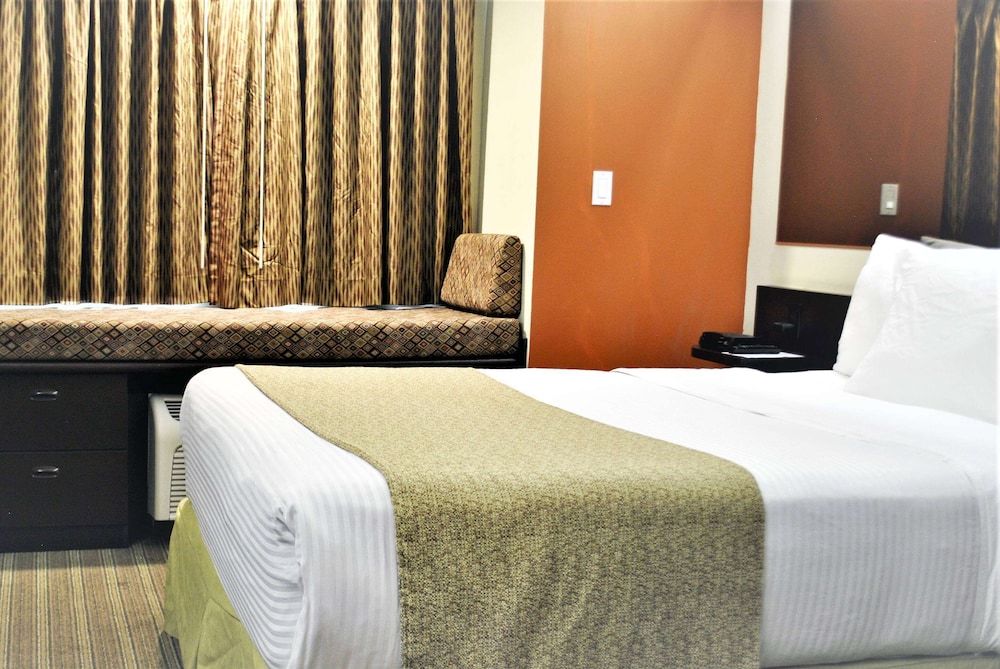 Standard Room, 1 Queen Bed
