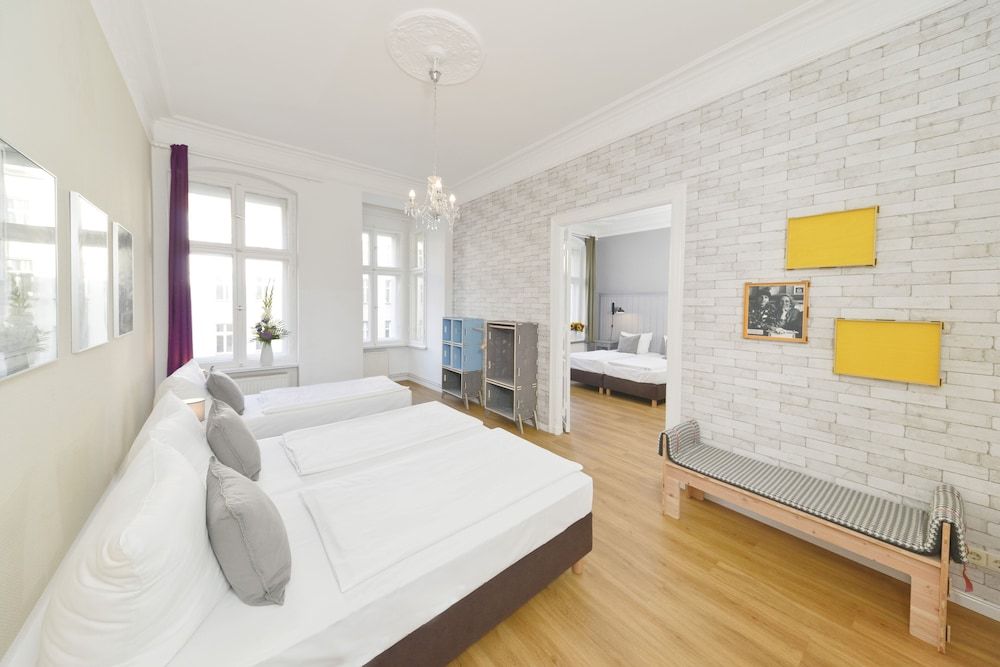 Old Town Apartments Schönhauser Allee Berlin Family Apartment, 3 Bedrooms (110 sqm) 3