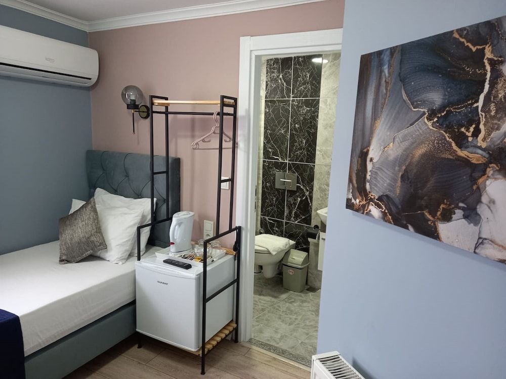 Economy Single Room, 1 Twin Bed, Private Bathroom