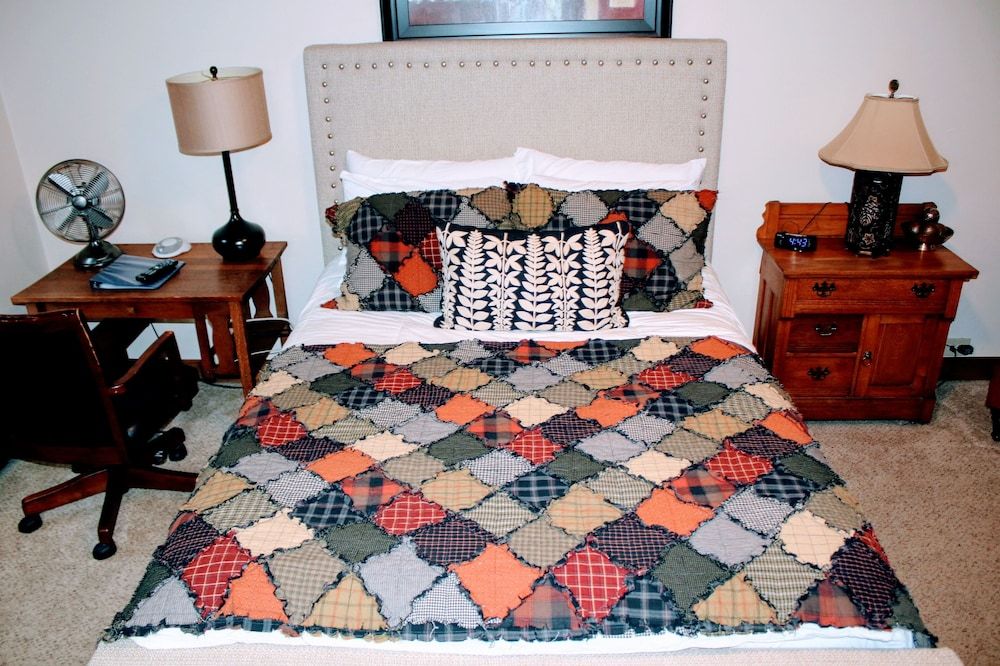Standard Room, 1 Queen Bed (Room 203)