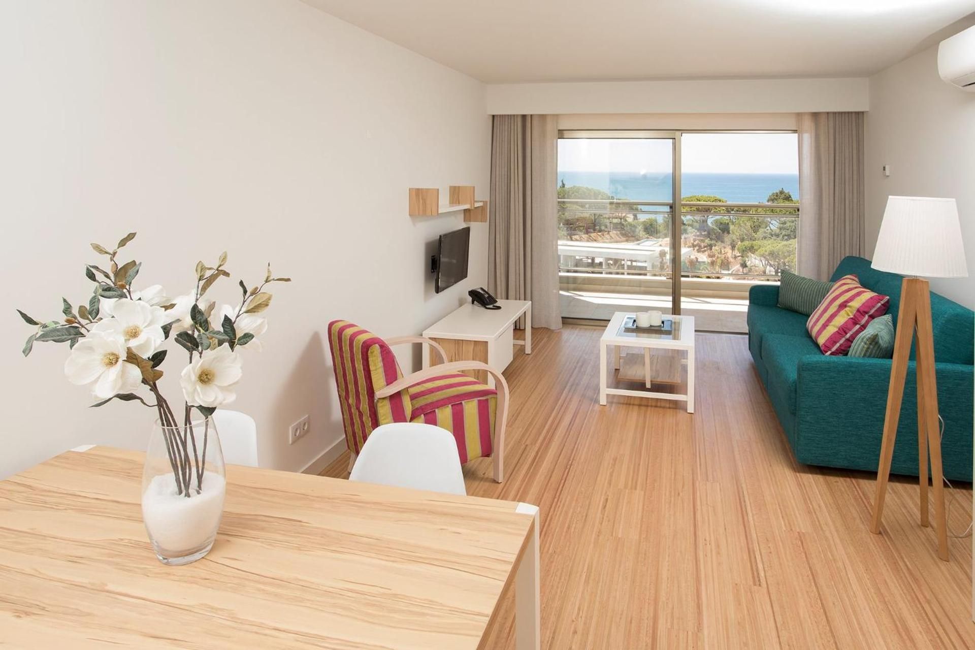 Superior One-Bedroom Apartment with Sea View - Prestige