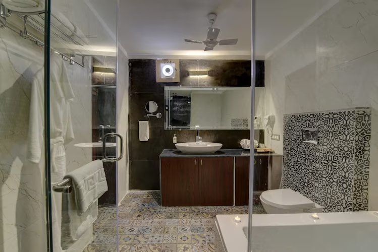 Suite Room with Jacuzzi.