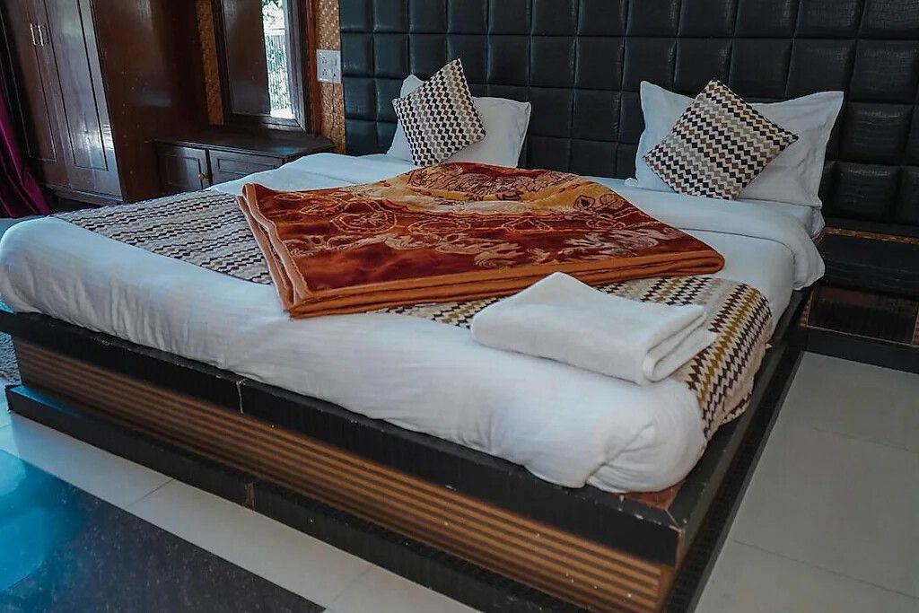 Himalaya Mount View Resort Deluxe Room 3