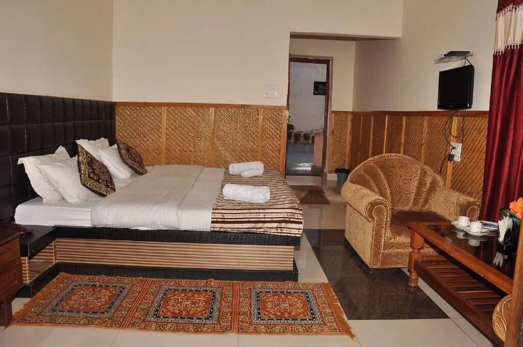 Himalaya Mount View Resort Deluxe Room 2