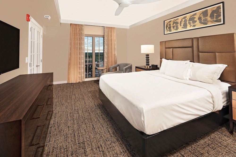 Suite, 2 Bedrooms, Accessible, Bathtub