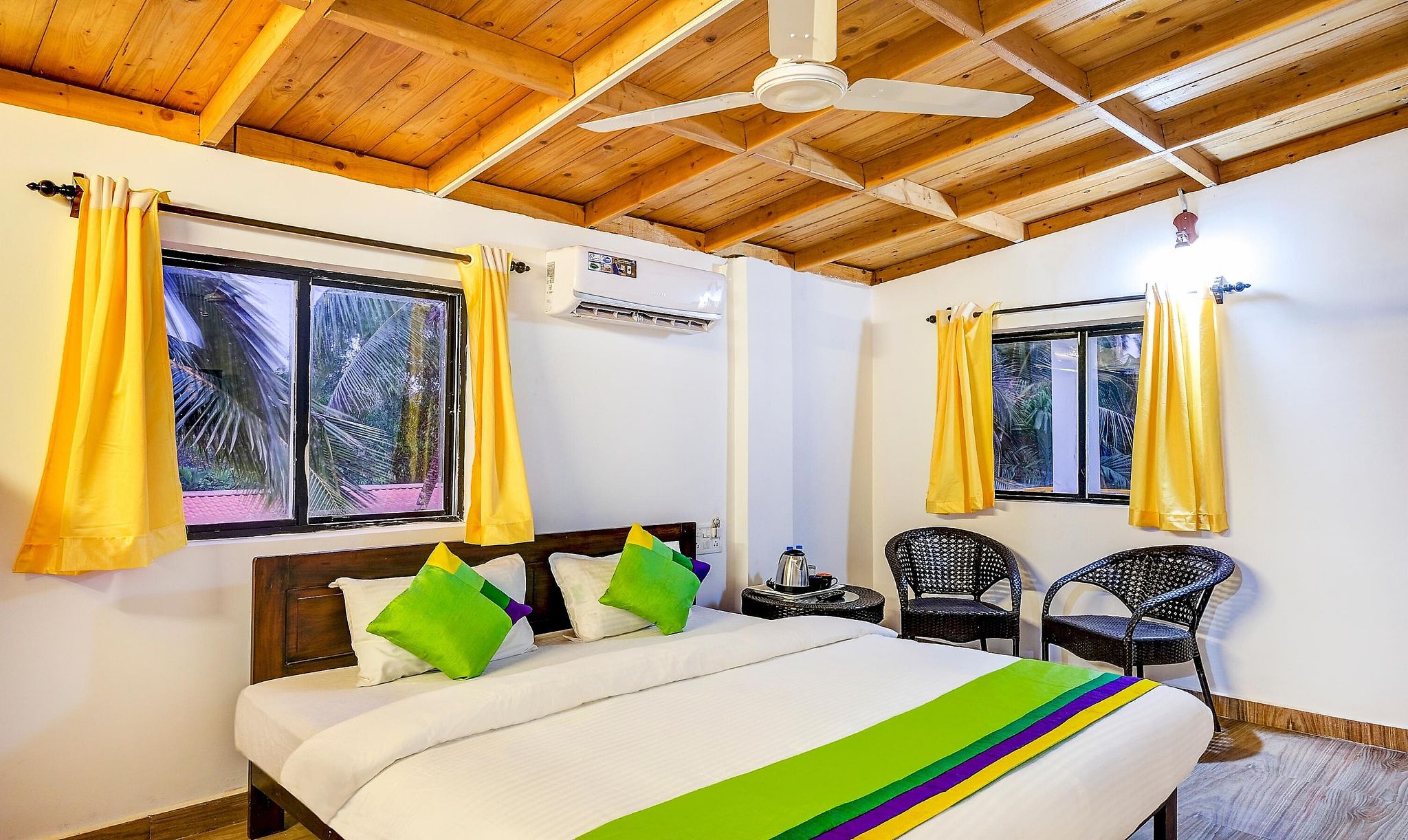 Beach Walk Deluxe Double Room 3