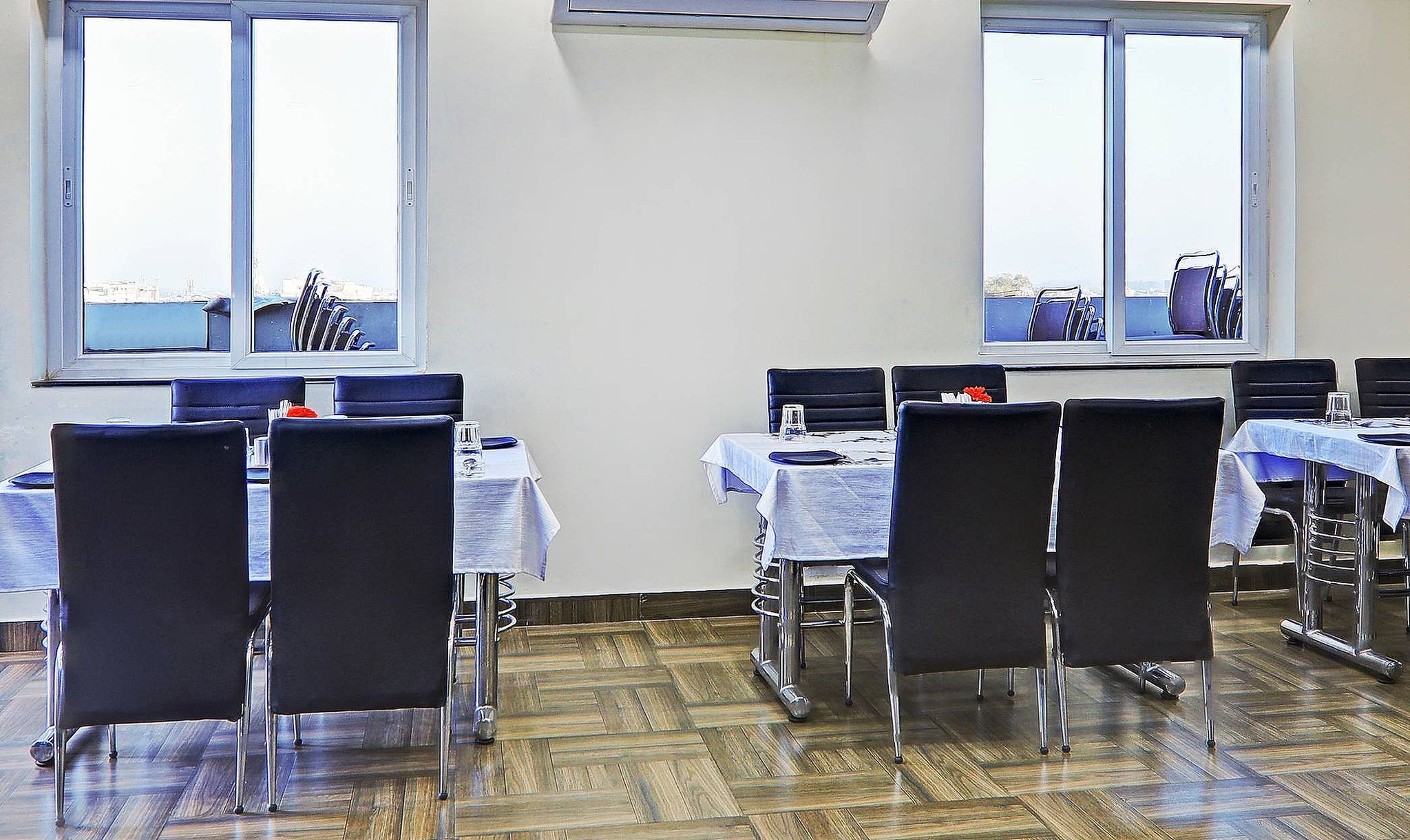Food & Dining