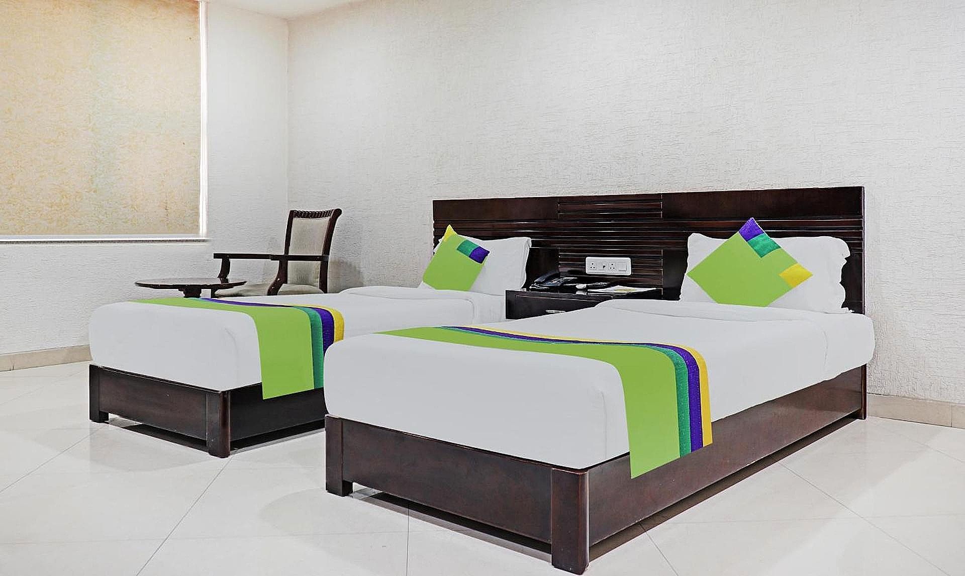 Treebo Elite City Upper Bazar Deluxe Double Room 5