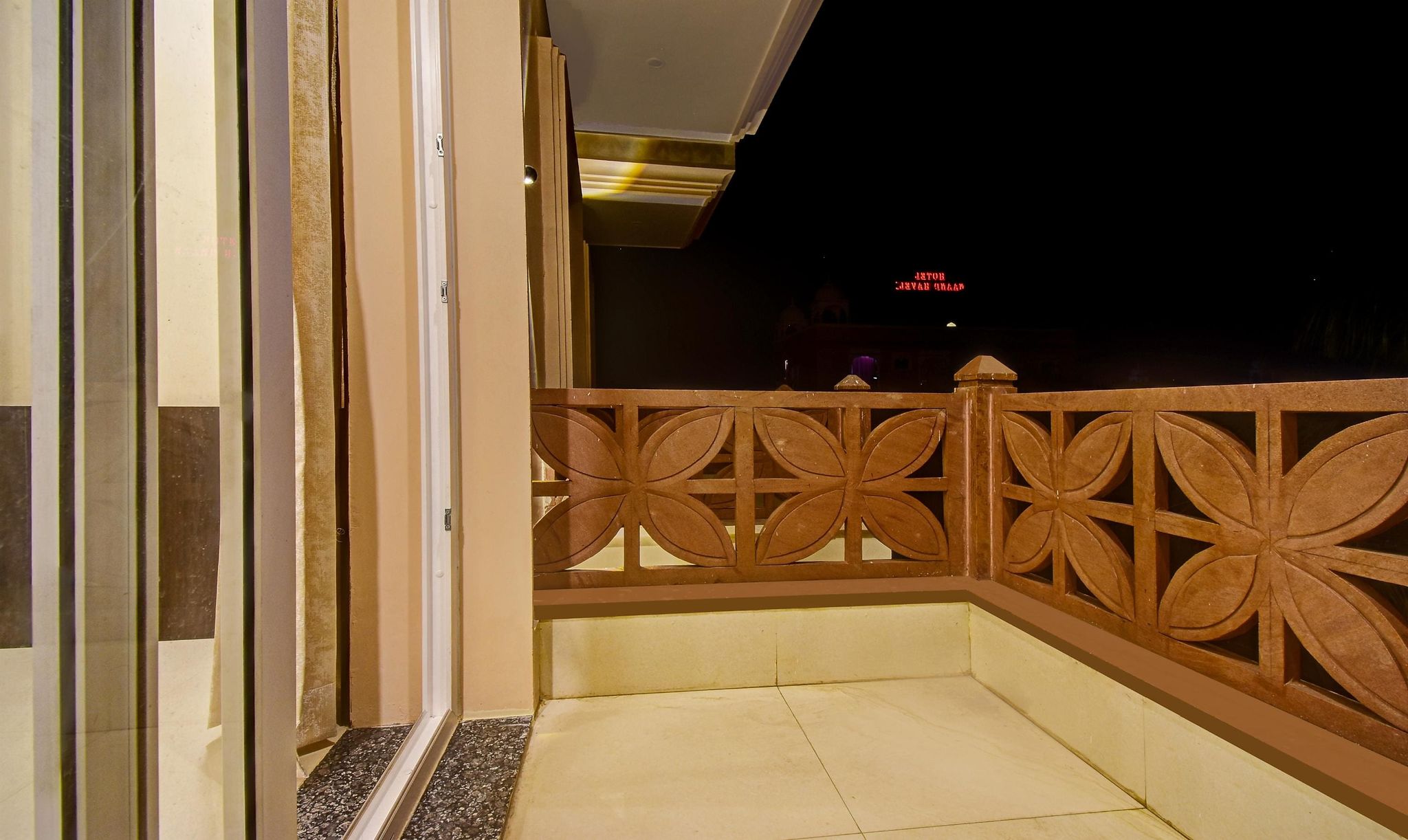 Treebo Premium Royal Amar With Mountain View,  2 Km From Pushkar Lake Deluxe Double Room 2