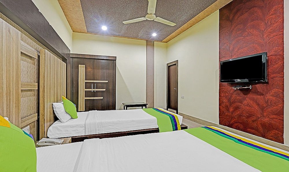 Treebo Apollo Standard Double Room 5