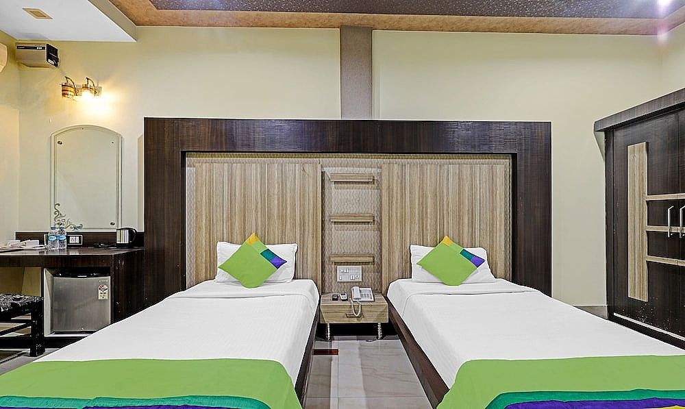 Treebo Apollo Standard Double Room 4