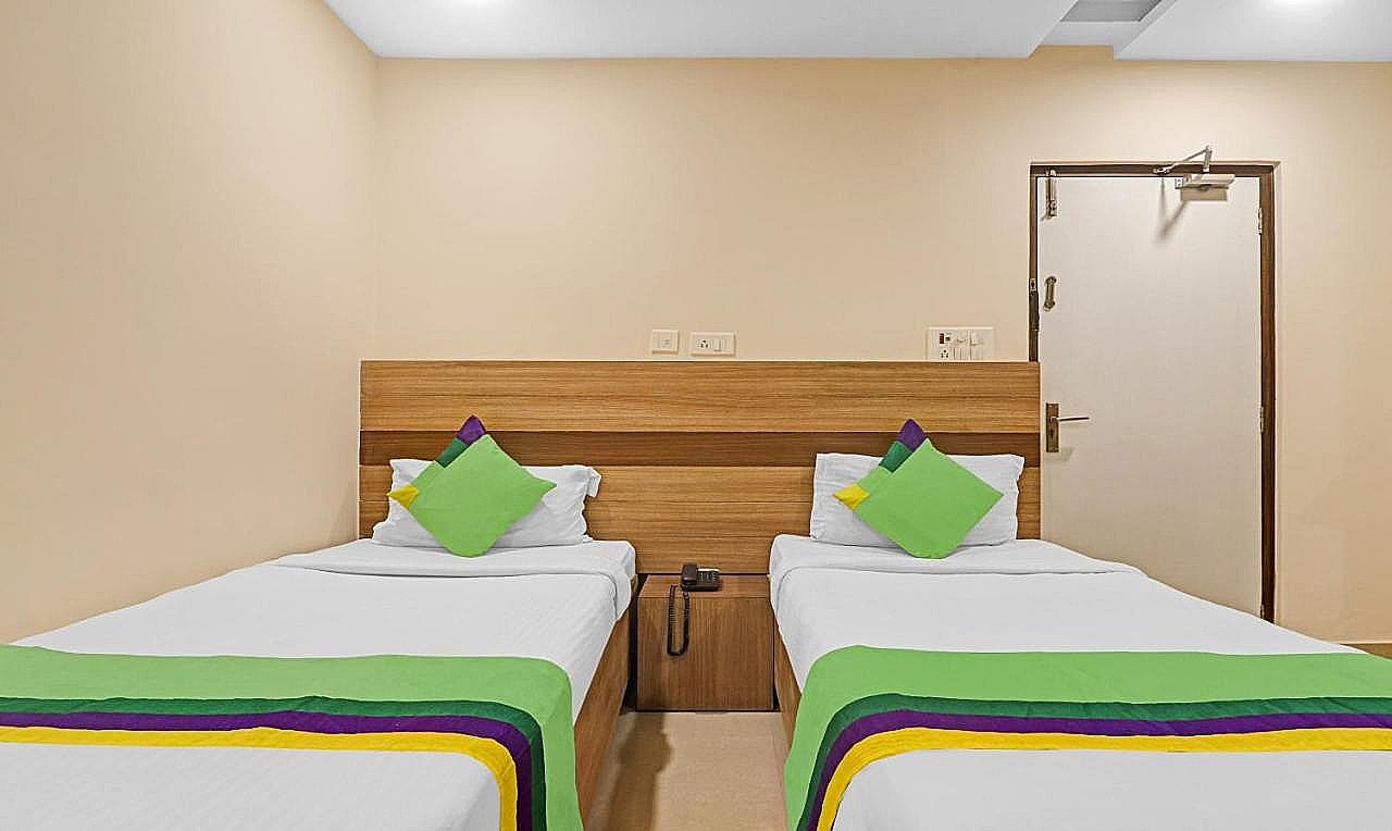 Treebo Pride Inn Botanica Standard Double Room 4