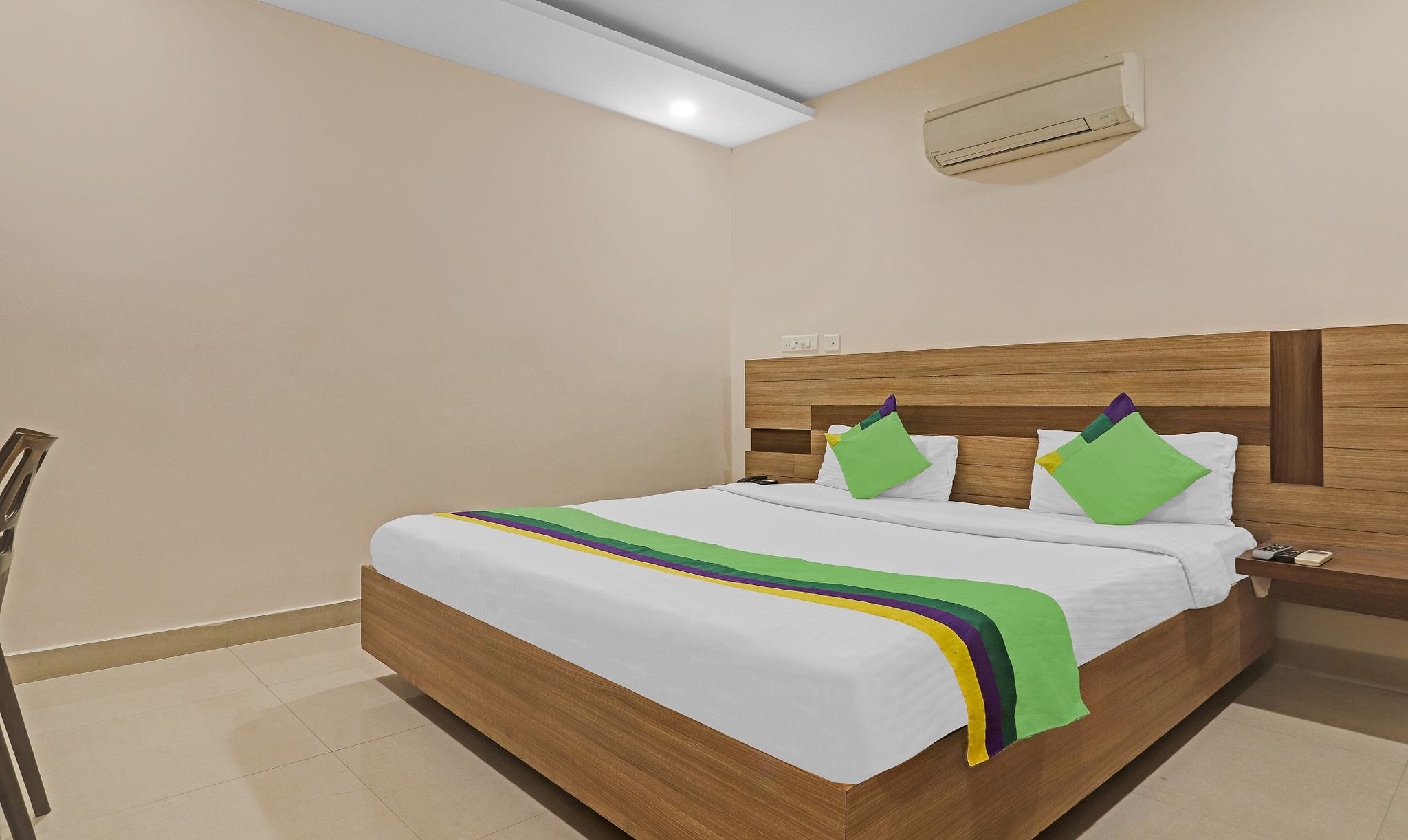 Treebo Pride Inn Botanica Deluxe Double Room