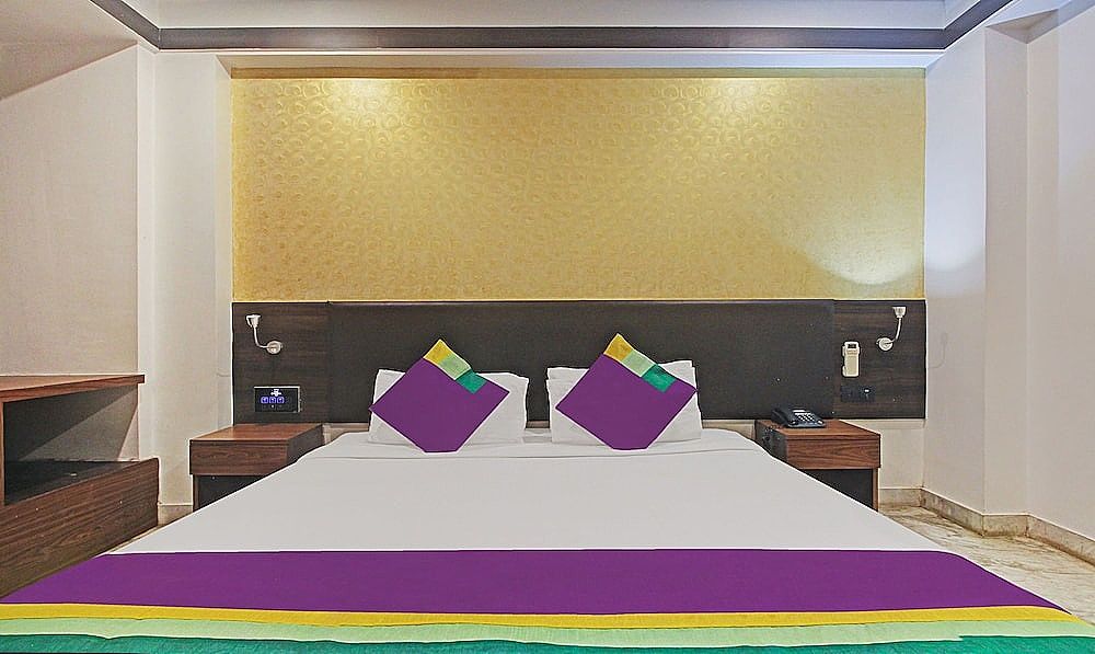 Treebo Premium Dee Empresa, Park Street Standard Double Room 2