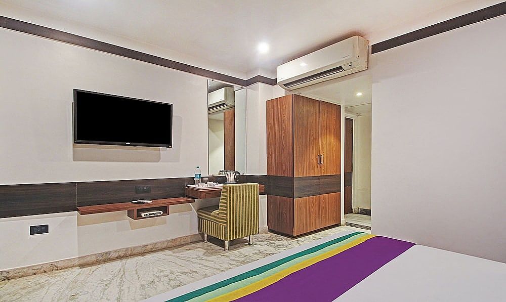 Treebo Premium Dee Empresa, Park Street Deluxe Double Room 8