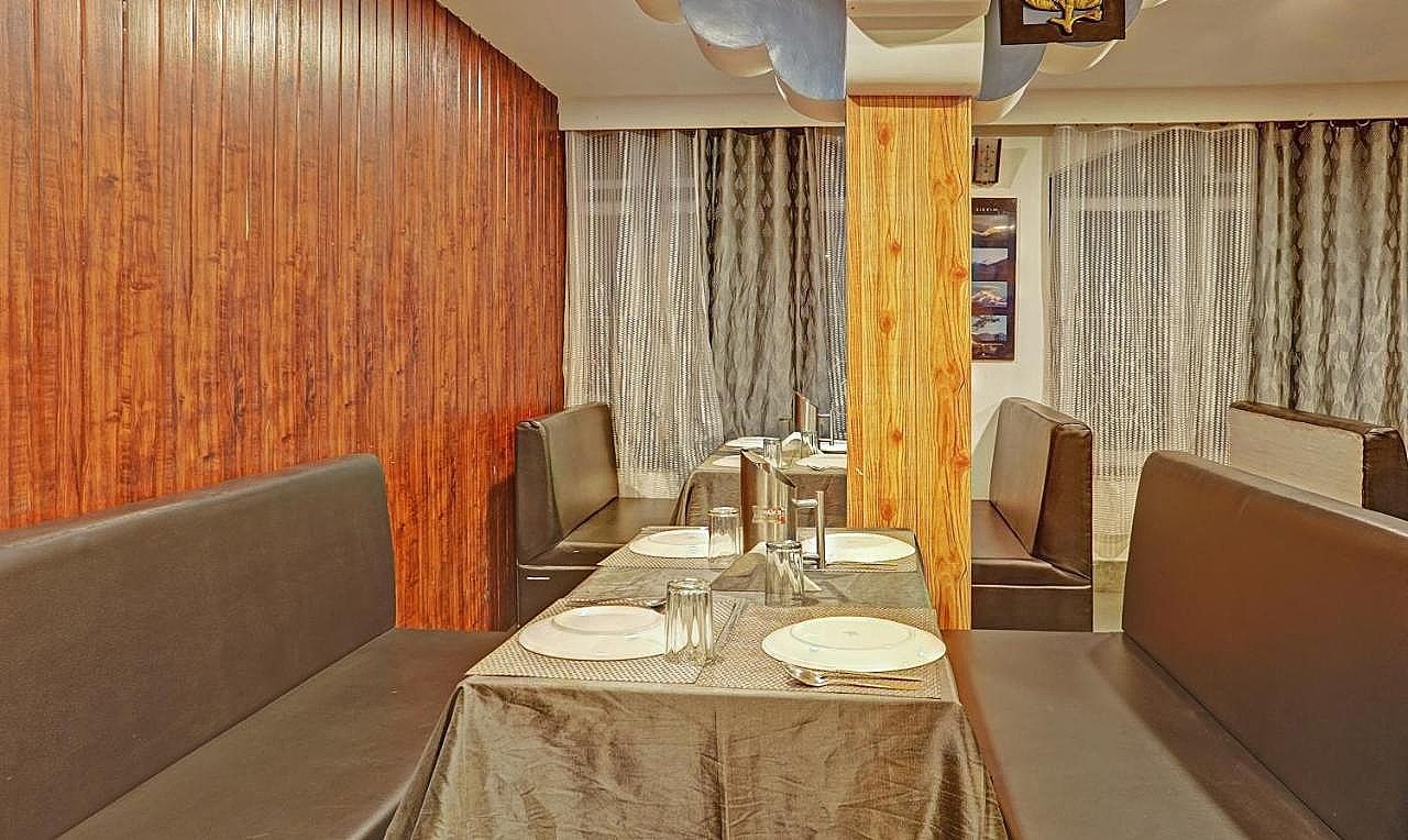 Food & Dining