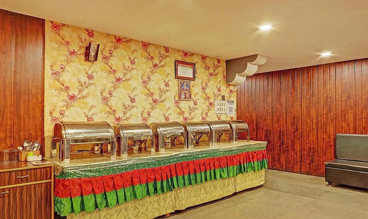 Food & Dining
