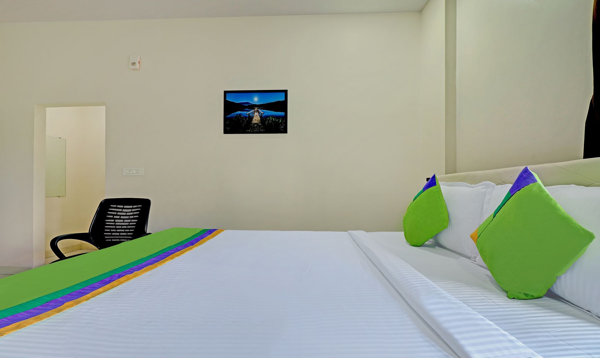 Treebo Green Tree Deluxe Double Room 3