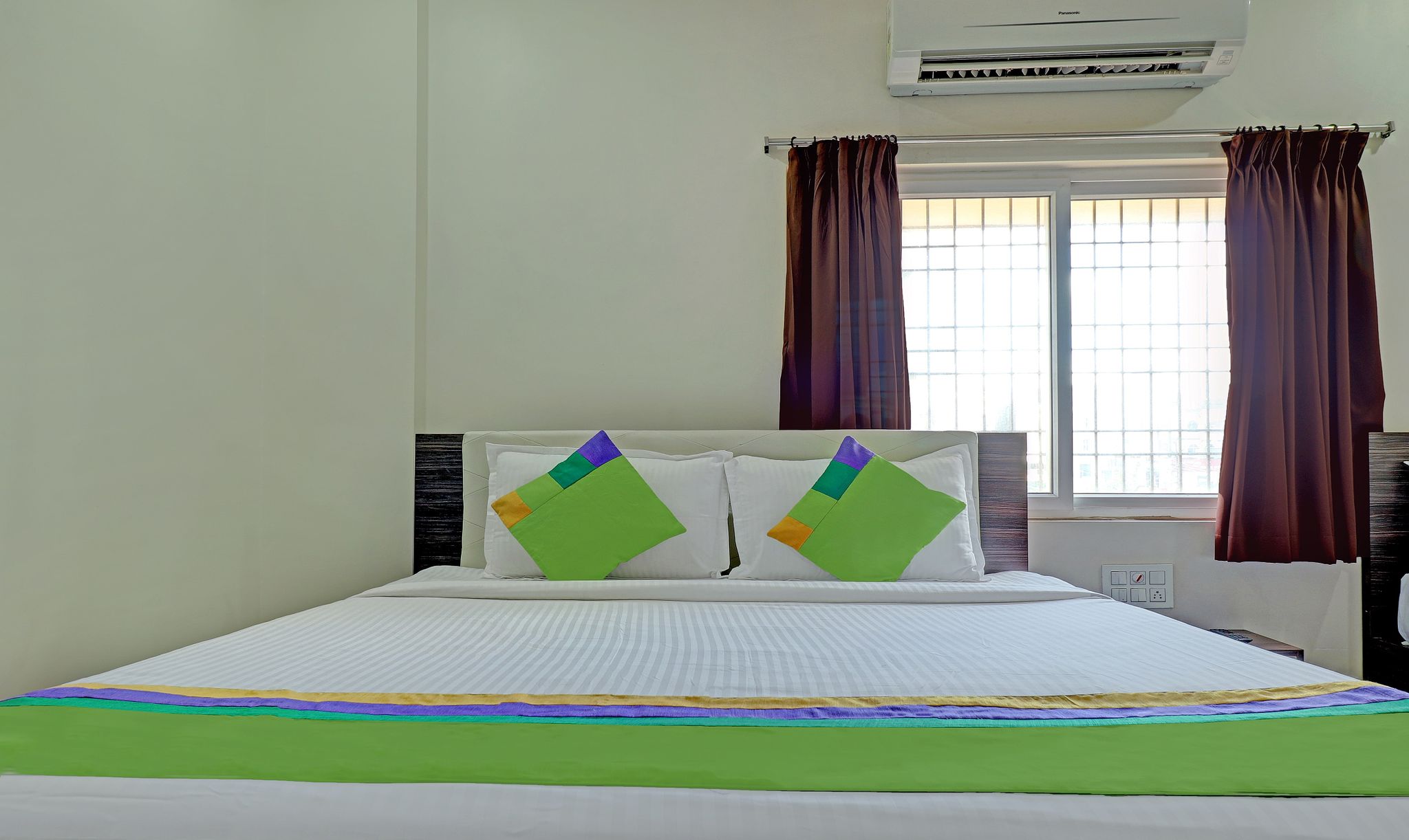 Treebo Green Tree Deluxe Double Room 2