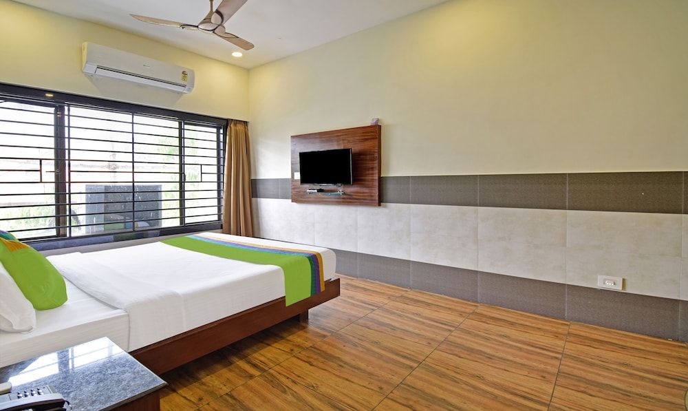 Treebo Sky Point Standard Double Room 6