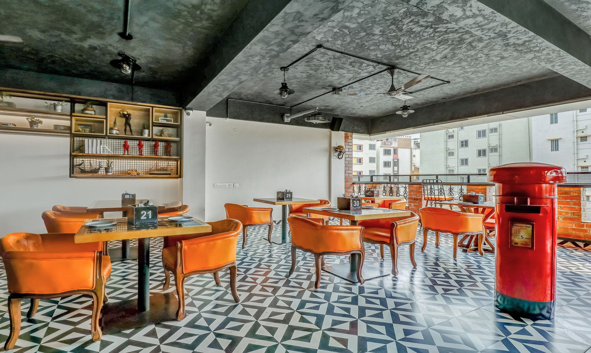 Food & Dining