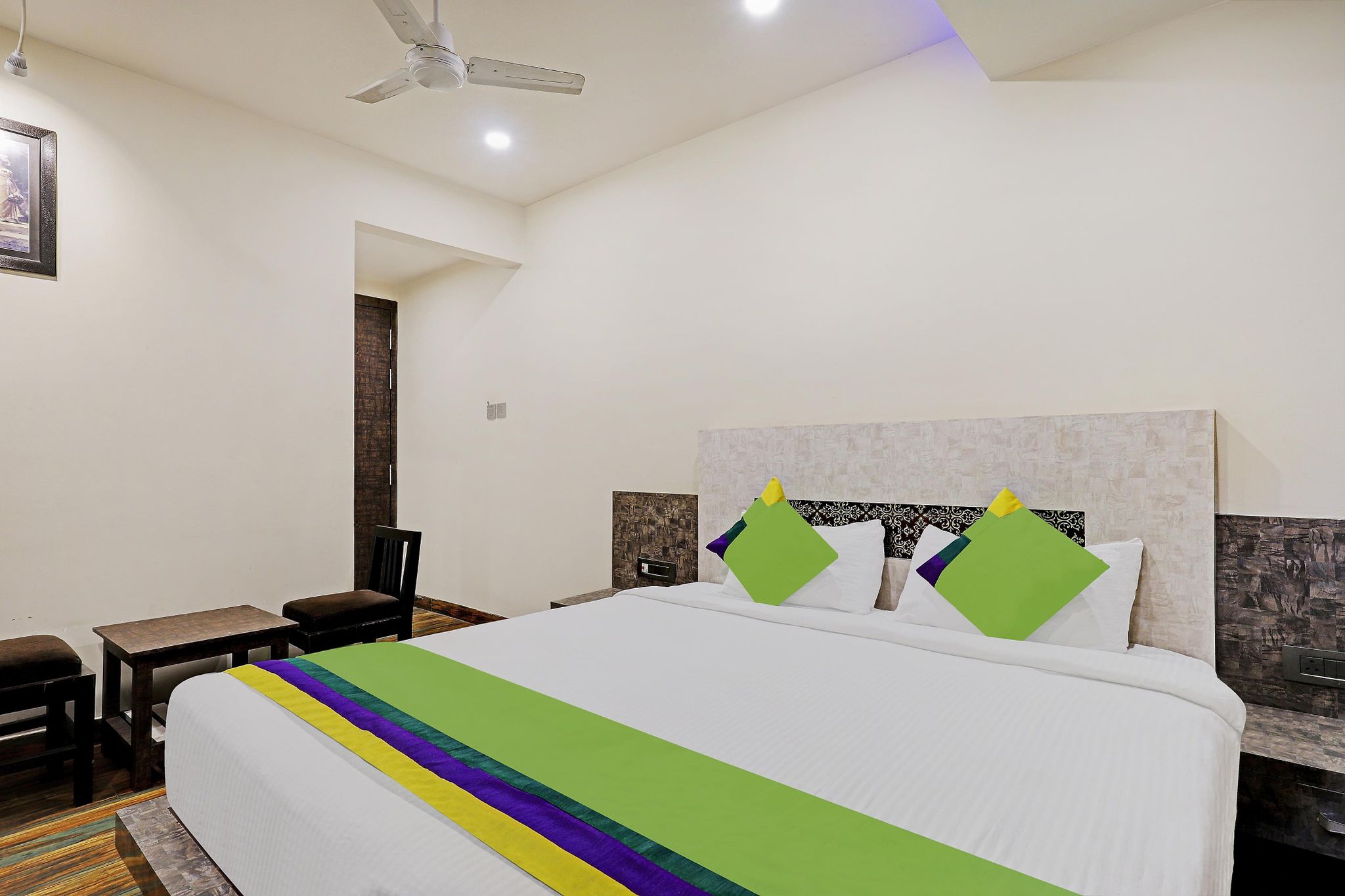 Itsy Hotels Ransu Residency Standard Double Room
