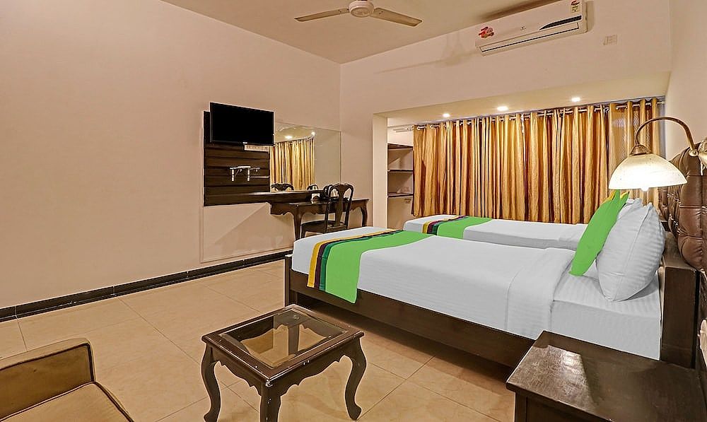 Treebo White Inn Koramangala Deluxe Double Room 8