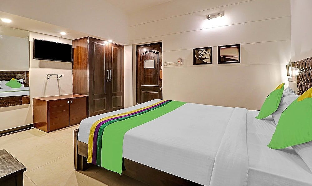 Treebo White Inn Koramangala Deluxe Double Room 11