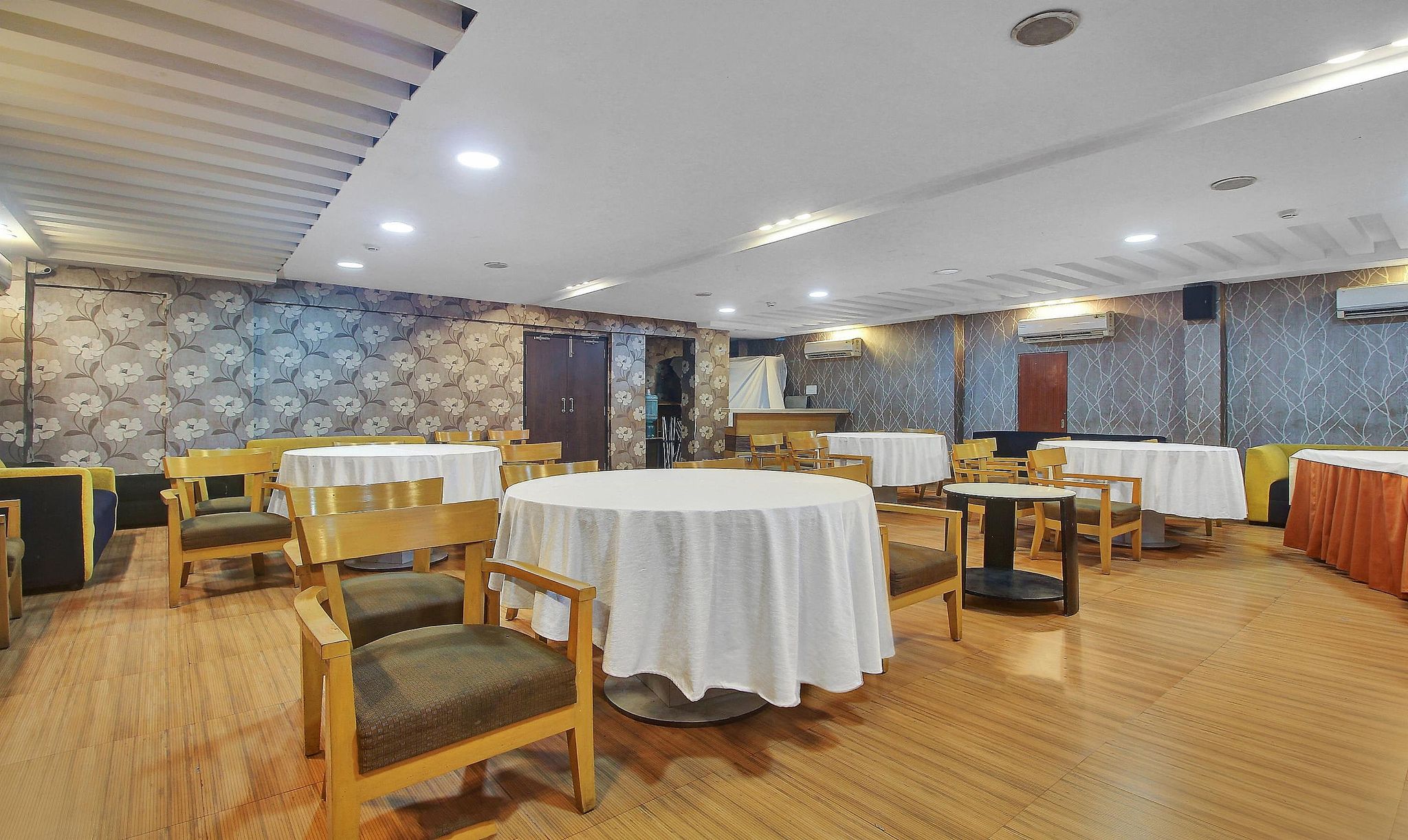 Food & Dining