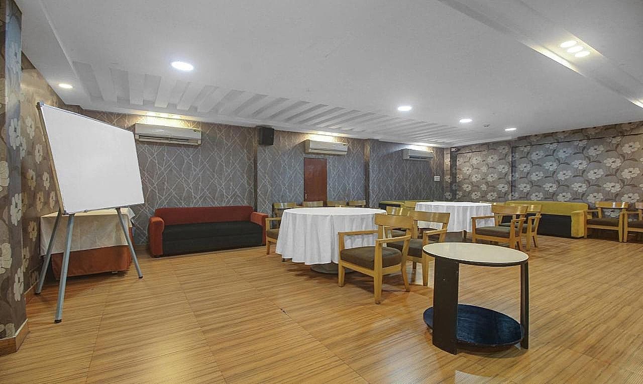 Food & Dining
