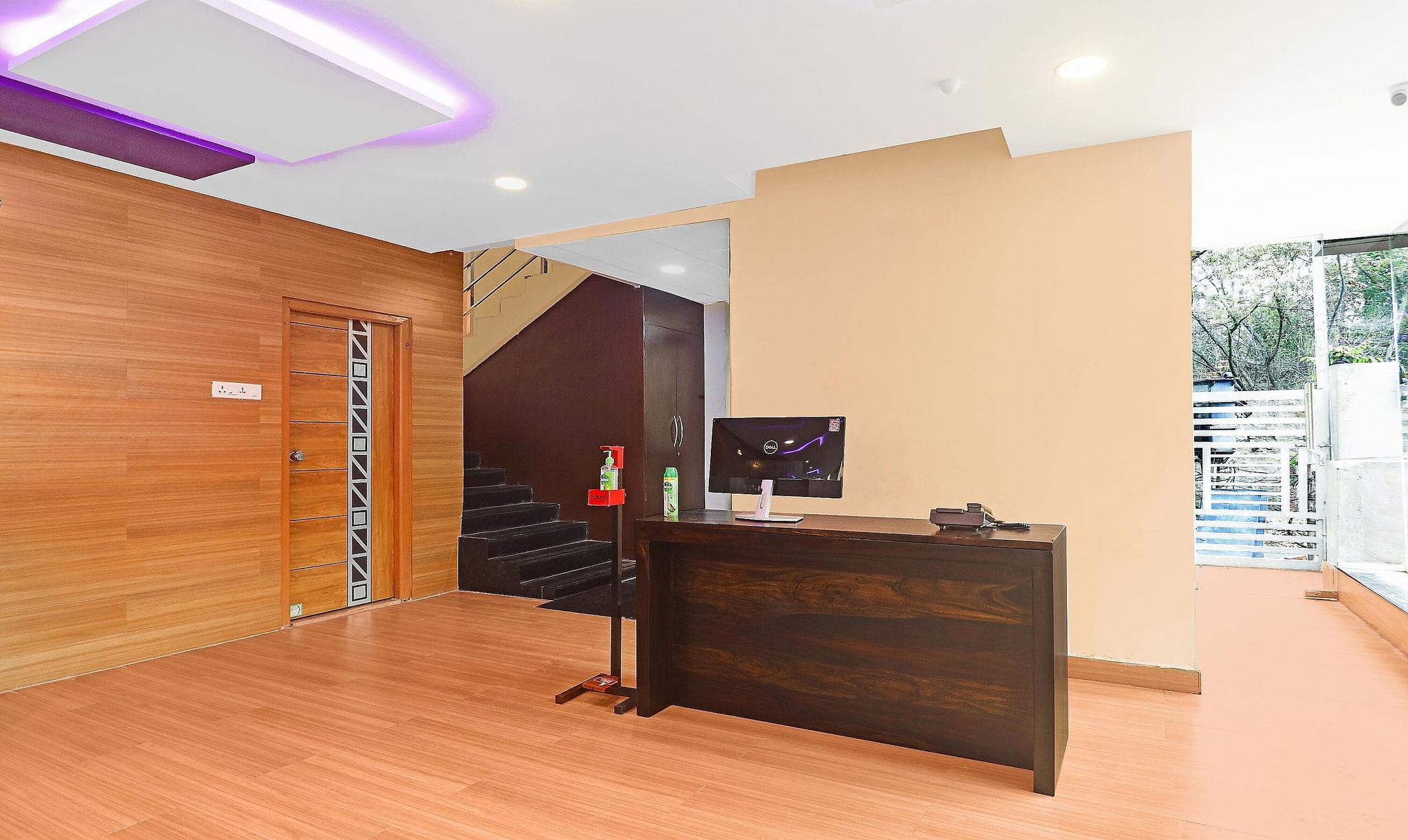 undefined Treebo Purple Square 3