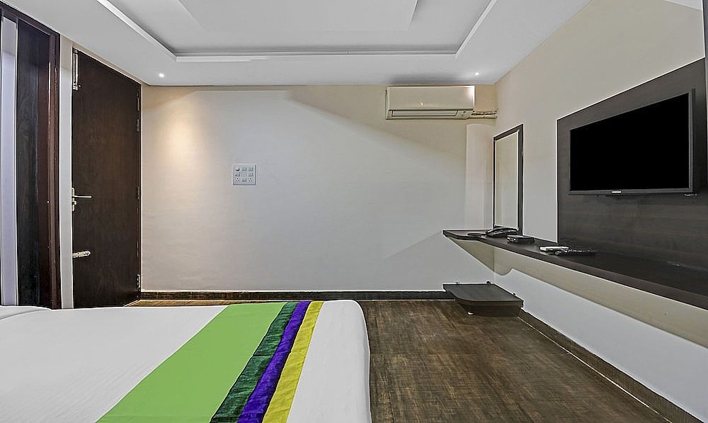 Treebo JJ Residency Standard Double Room 11