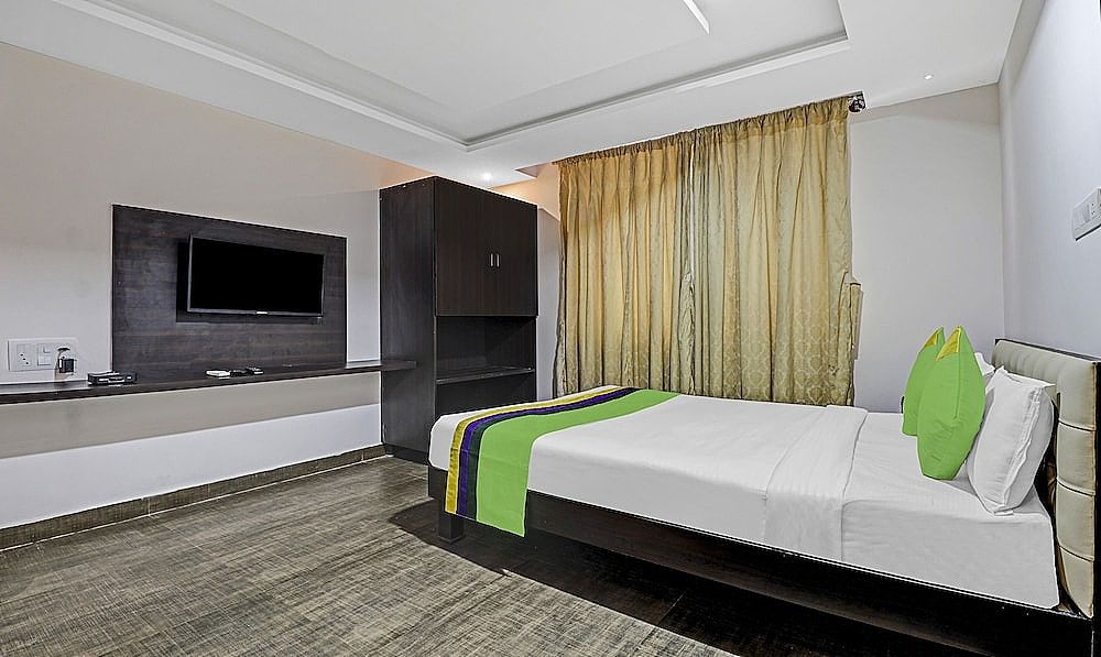 Treebo JJ Residency Standard Double Room 16