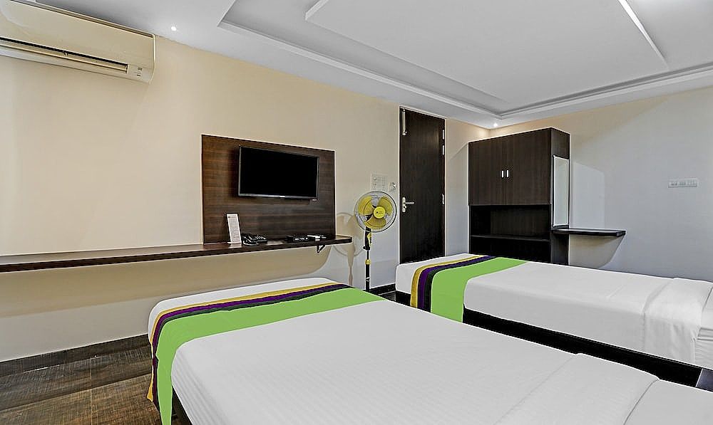 Treebo JJ Residency Standard Double Room 9