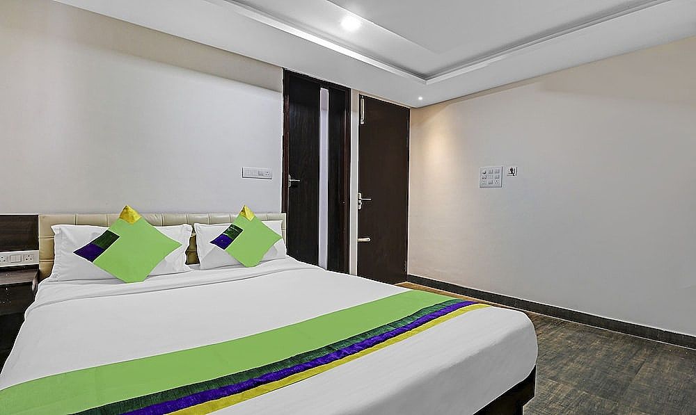 Treebo JJ Residency Standard Double Room 8