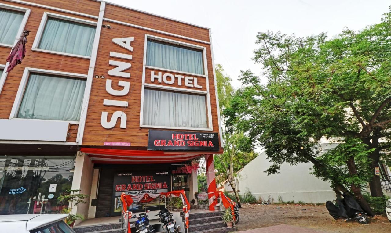 undefined Grand Signia 8