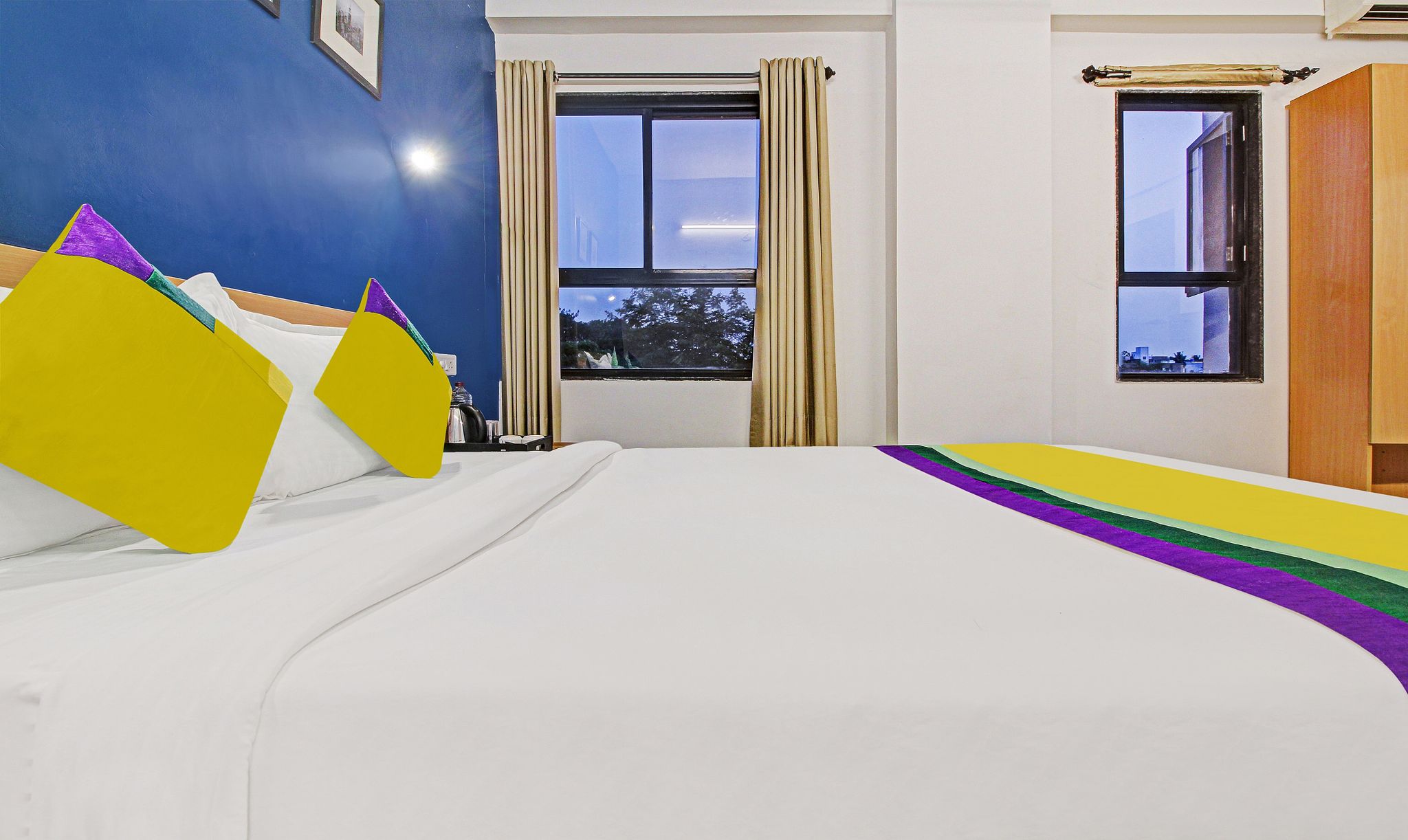 Treebo Trip Aura Homes Oak 3