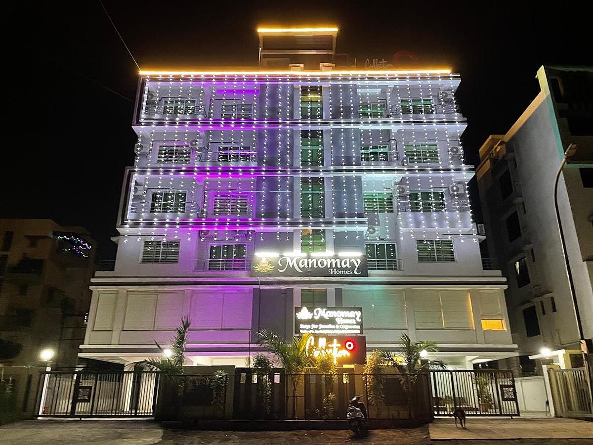 FabHotel Manomay Homes