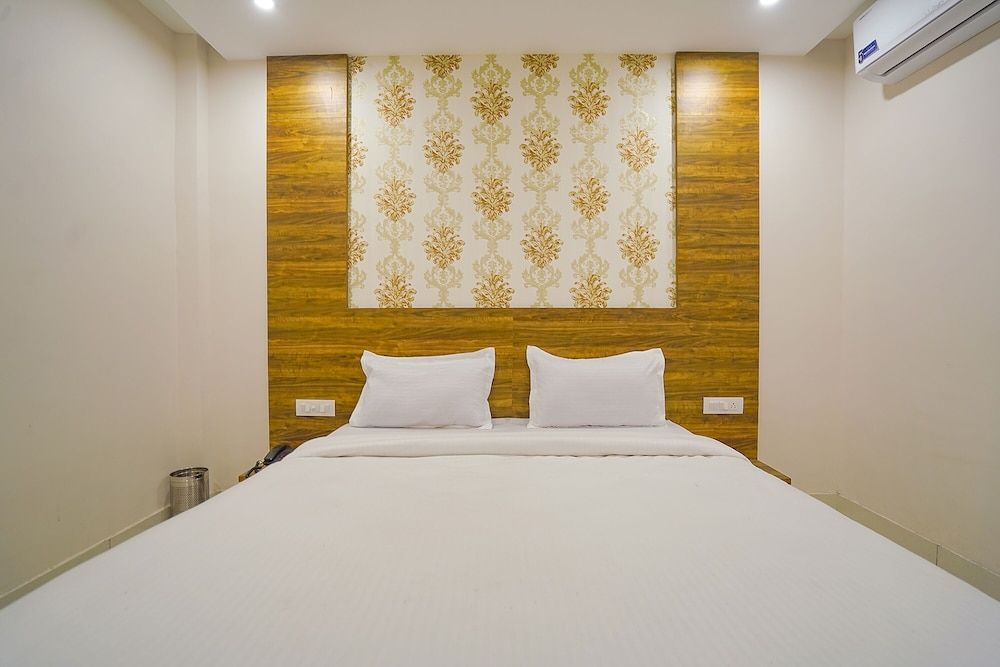 FabHotel HC Mohali Inn Deluxe Room 2