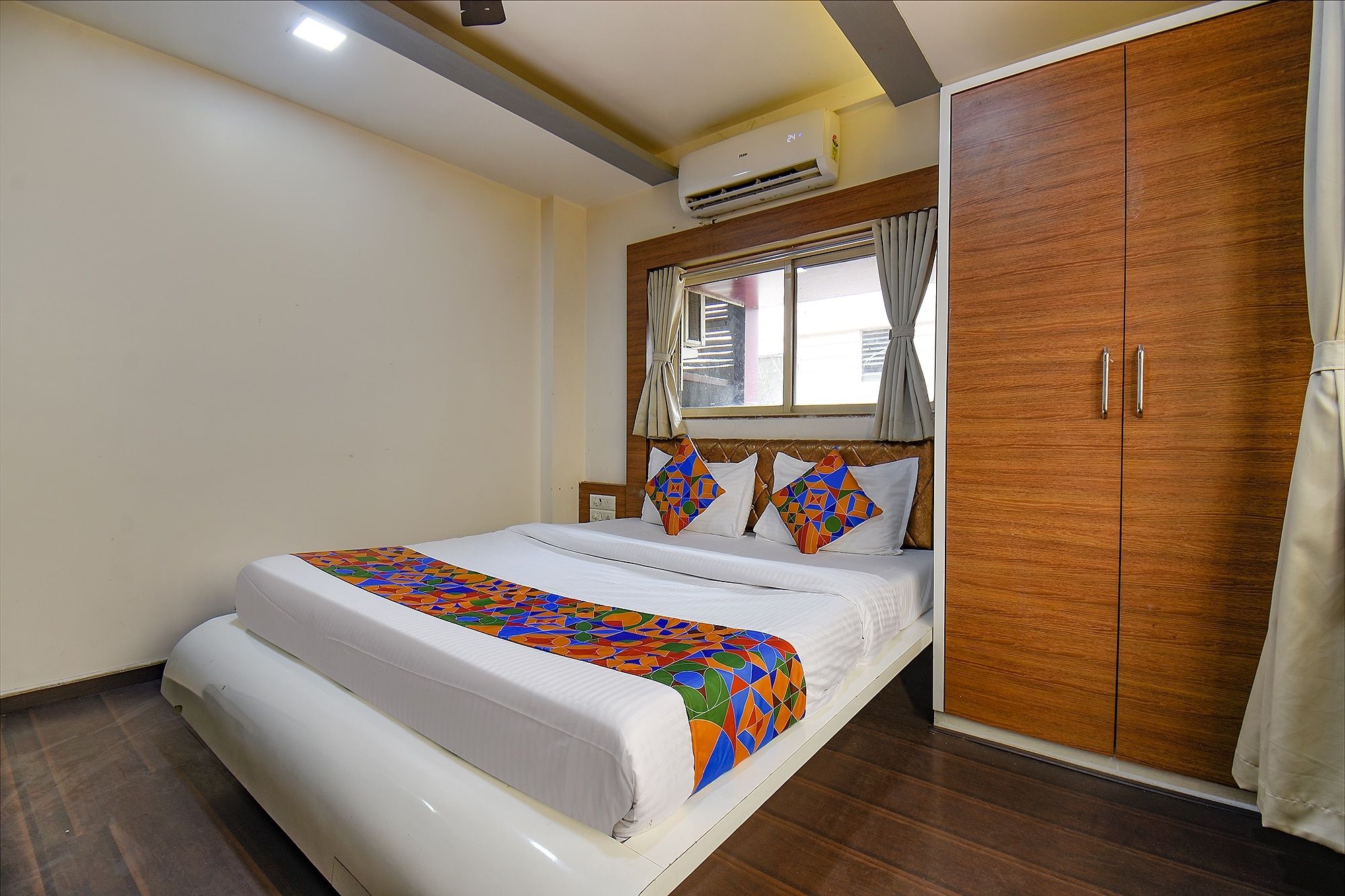 FabHotel Royal Empire Deluxe Room 14