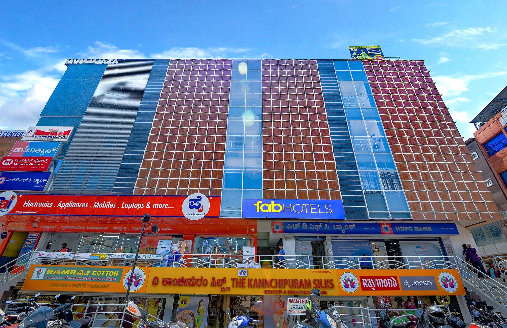 FabHotel Champion Gateway