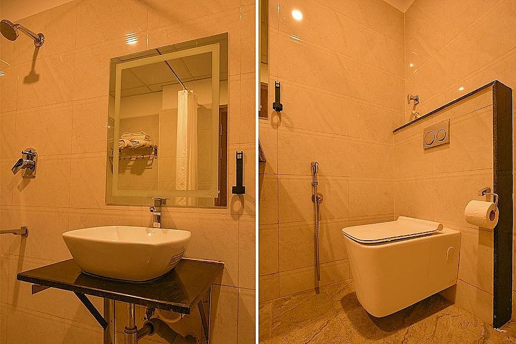 FabHotel Champion Gateway Deluxe Room 10